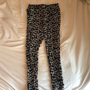 Flowy cuffed floral print pants